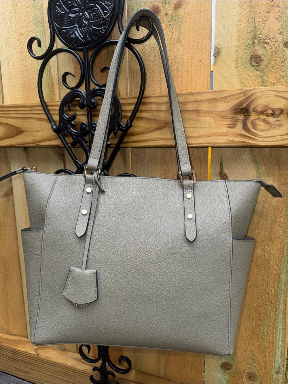 RADLEY LONDON Green Pebbled Leather Tote with Side Pockets